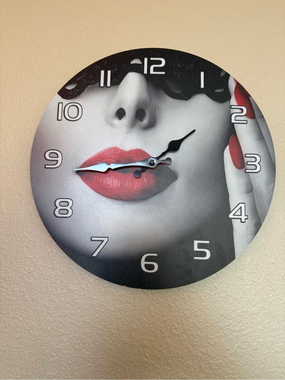 Modern Black & Red Lip Art Wall Clock - Fashion Accent